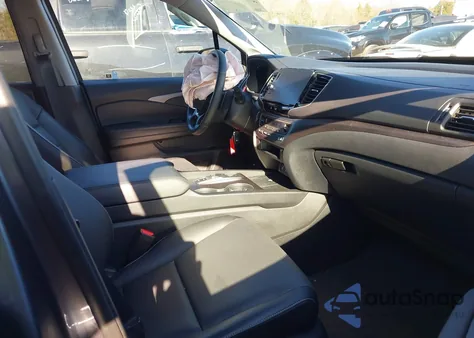 2025 Honda Ridgeline Rtl from USA, damaged, VIN 5FPYK3F53SB012186